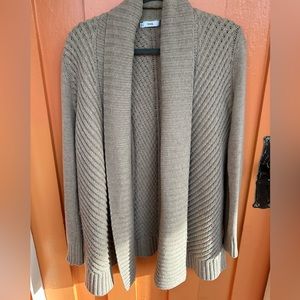 Vince women’s shawl collar long cardigan. Has snags size medium.